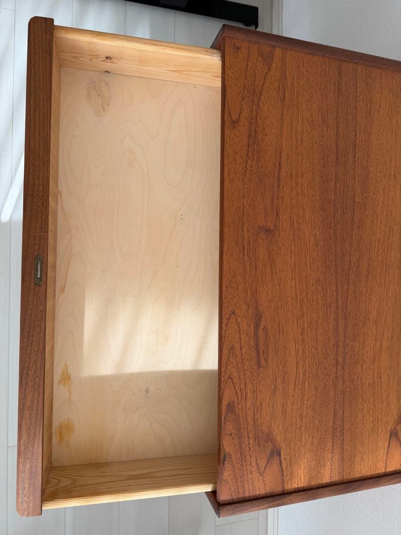 木製キャビネット 3引き出し Hanbjerg Møbelfabrik