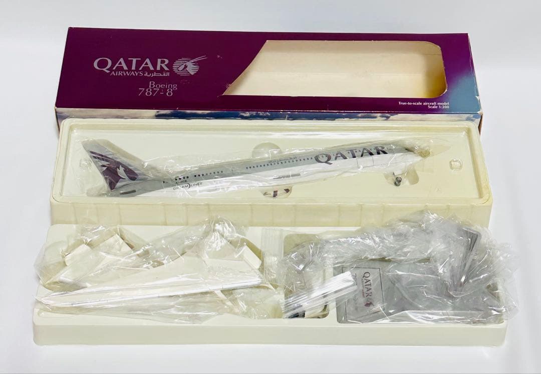 SOCATEC 1/200 B787-8 カタール航空
