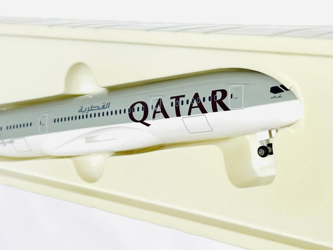 SOCATEC 1/200 B787-8 カタール航空