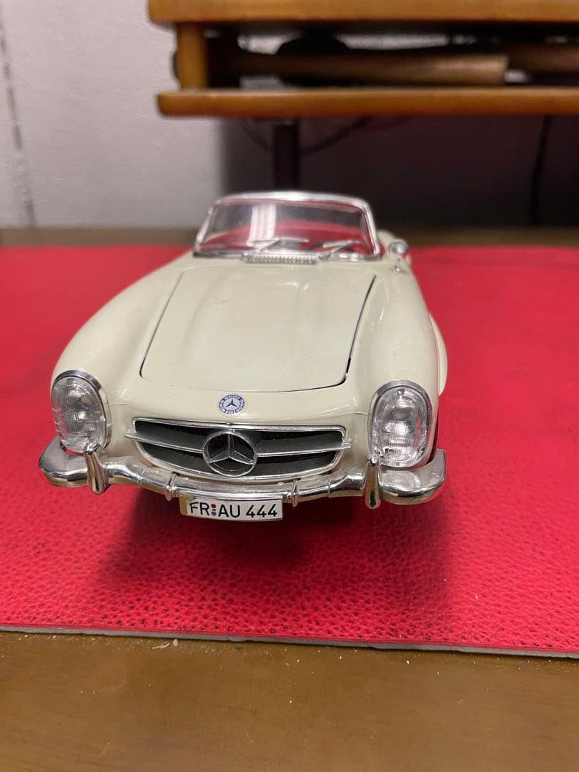 メルセデスベンツ　SL300