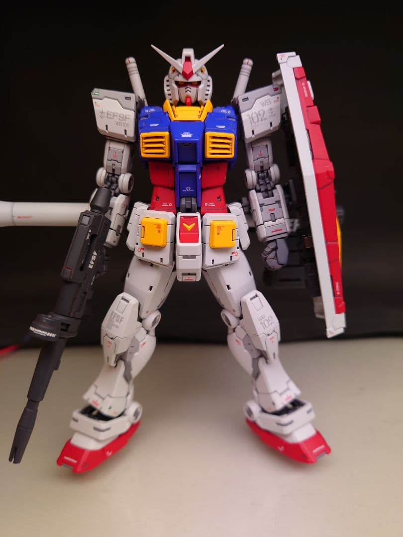 RG 1/144 RX-78-2 ガンダム Ver.2.0塗装済み完成品