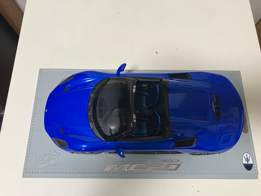 1/18 BBR マセラティMC20 CIELOケース付き