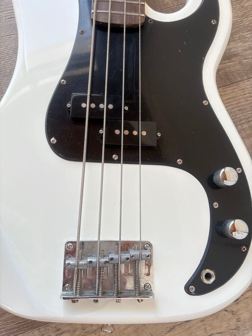 バスカーズ　ベース　エレキベース　オマケ付き！