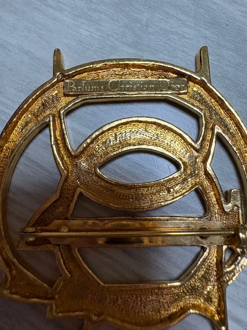 美品 Christian Dior ゴールドロゴブローチ エンブレム ディオール