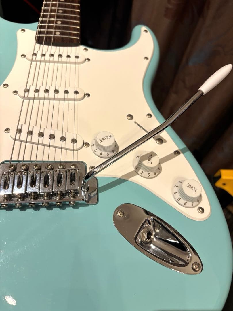 水色のSquier ストラト美品