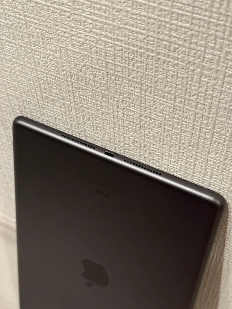 『美品』iPad 第7世代 Wi-Fiモデル 32GB スペースグレイ/カバー付