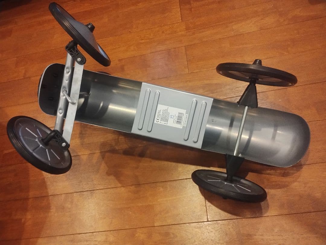 ARTABURG ／アルタバーグ／キッズカー／足蹴り／vilac／ペダルカー