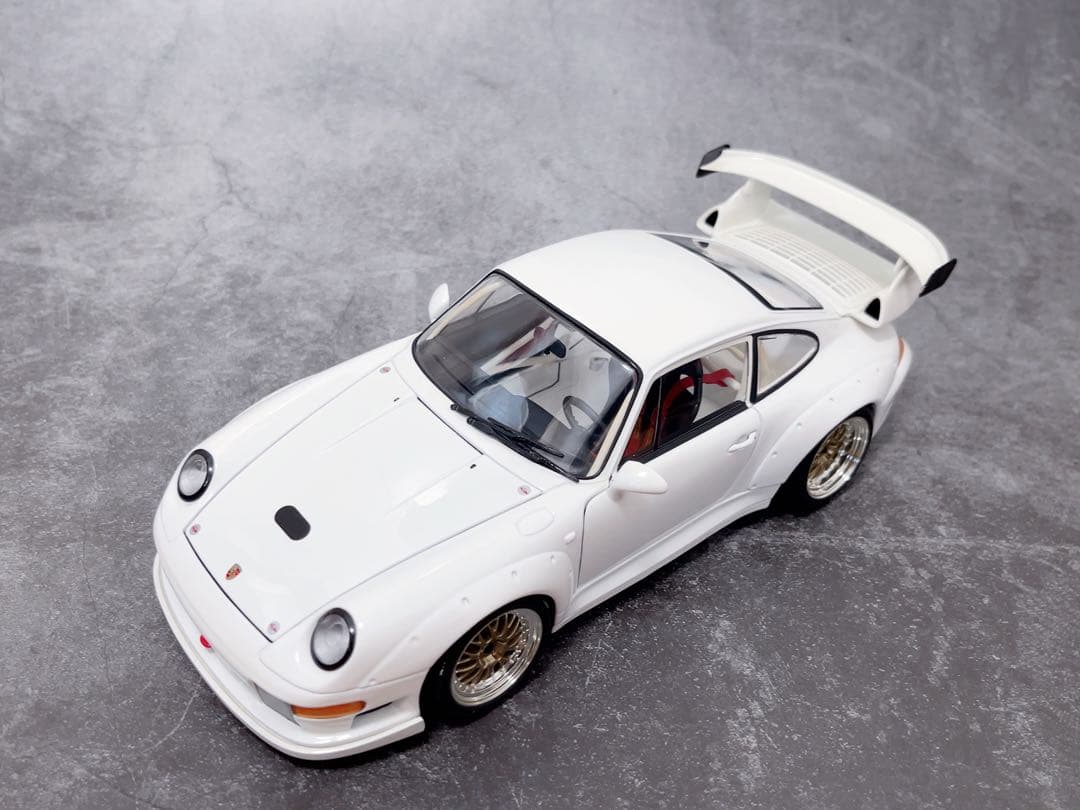 1/18 UT ポルシェ 911 (993) GT2 Evo Porsche