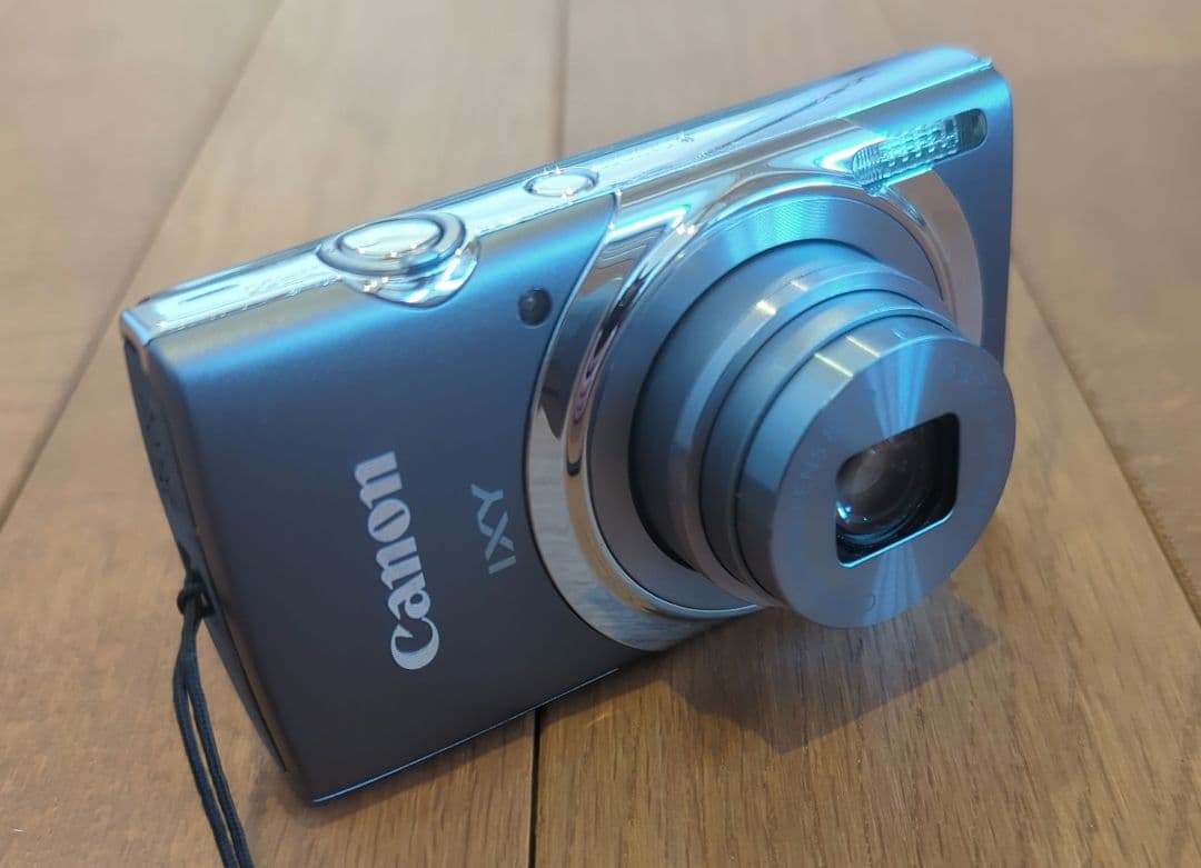 T*r様 【初売り】Canon IXY130 シルバー デジタルカメラ 本体　充