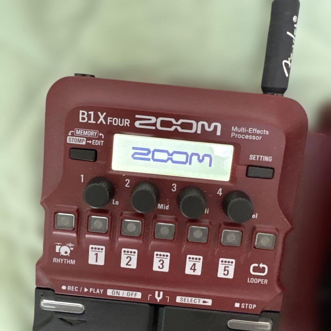 美品ZOOM B1X FOUR マルチエフェクター本体
