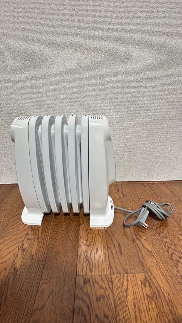 Delonghi オイルヒーター NJ0505E