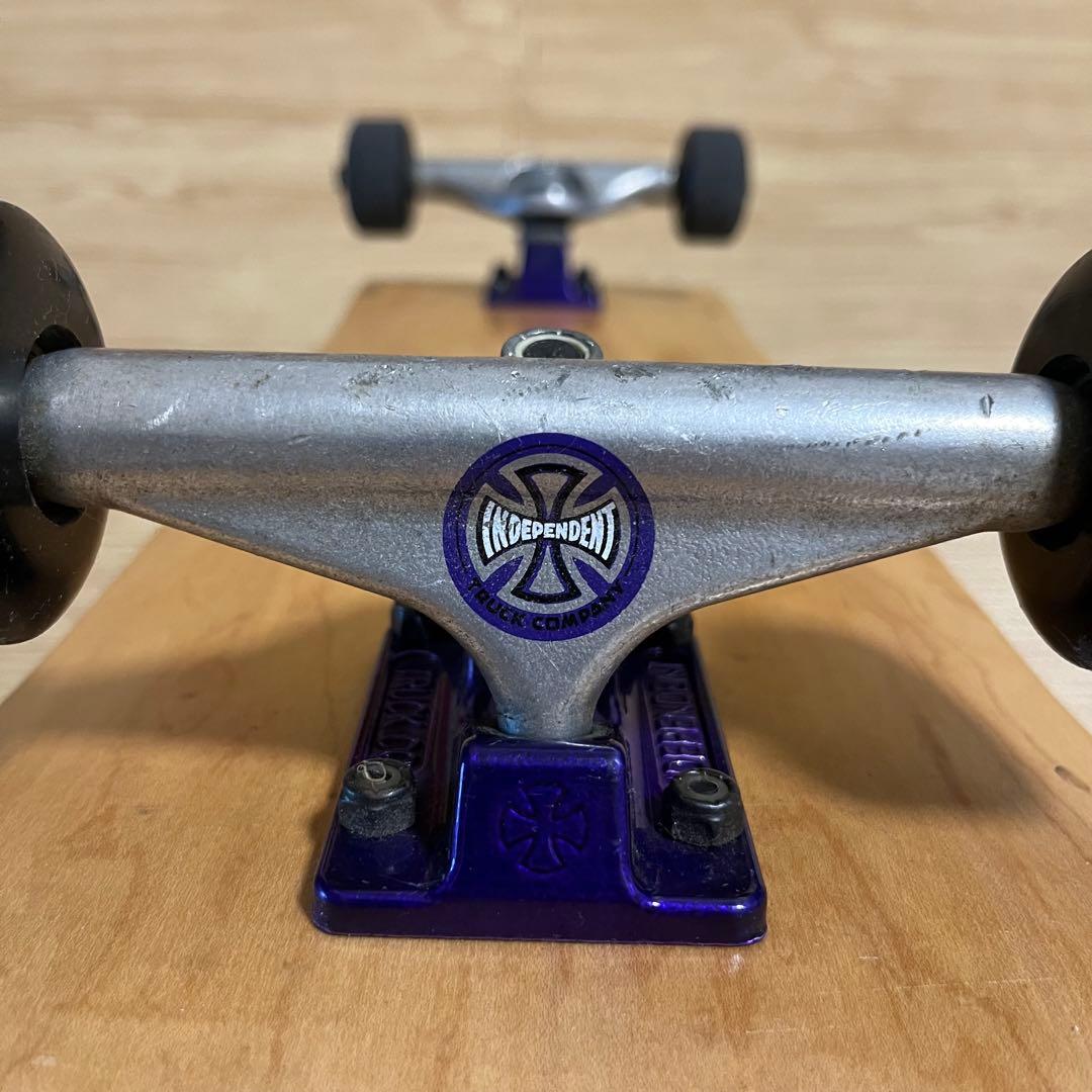 【美品】スケートボードコンプリート　INDEPENDENT BONEZ スケボー