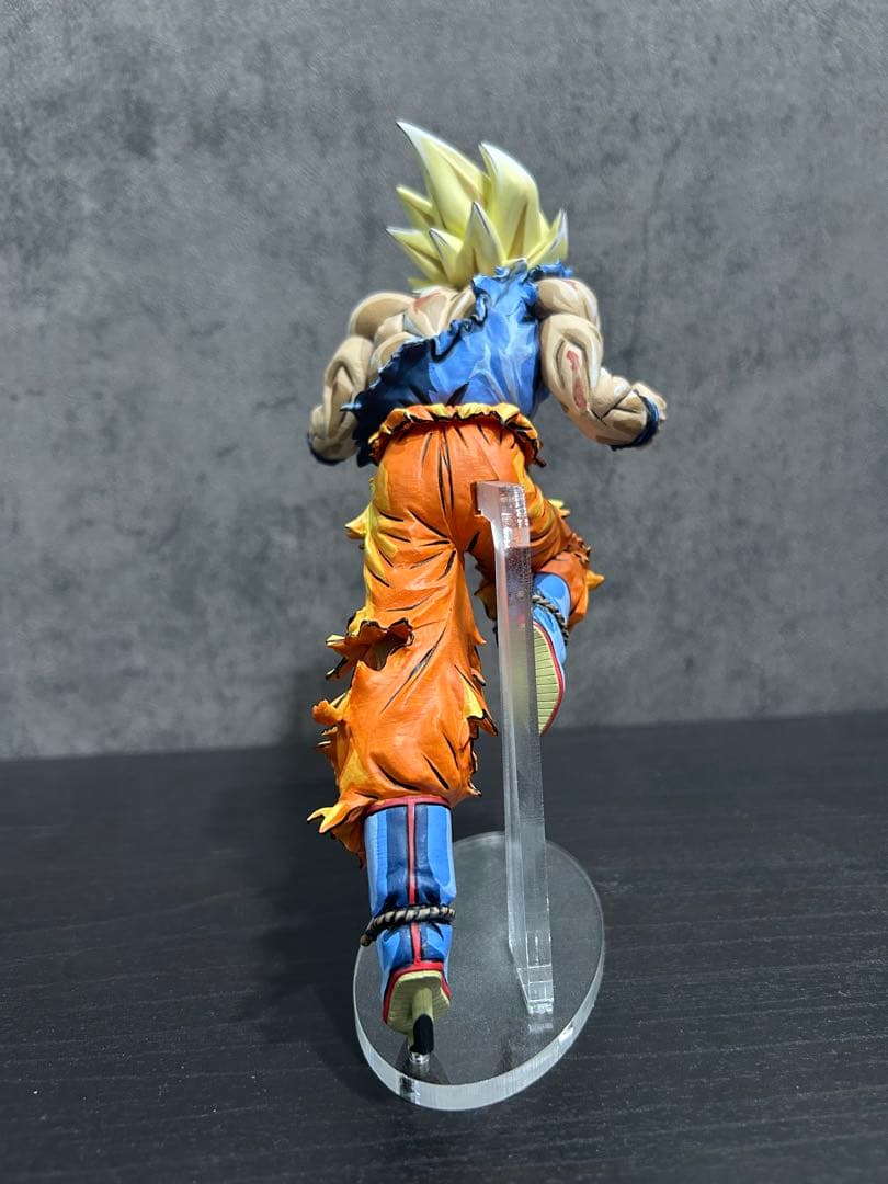 ジャンプ50周年　リペイント　孫悟空　ドラゴンボール　フィギュア　一番くじ