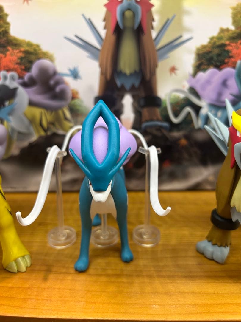 エンテイ　スイクン　ライコウ