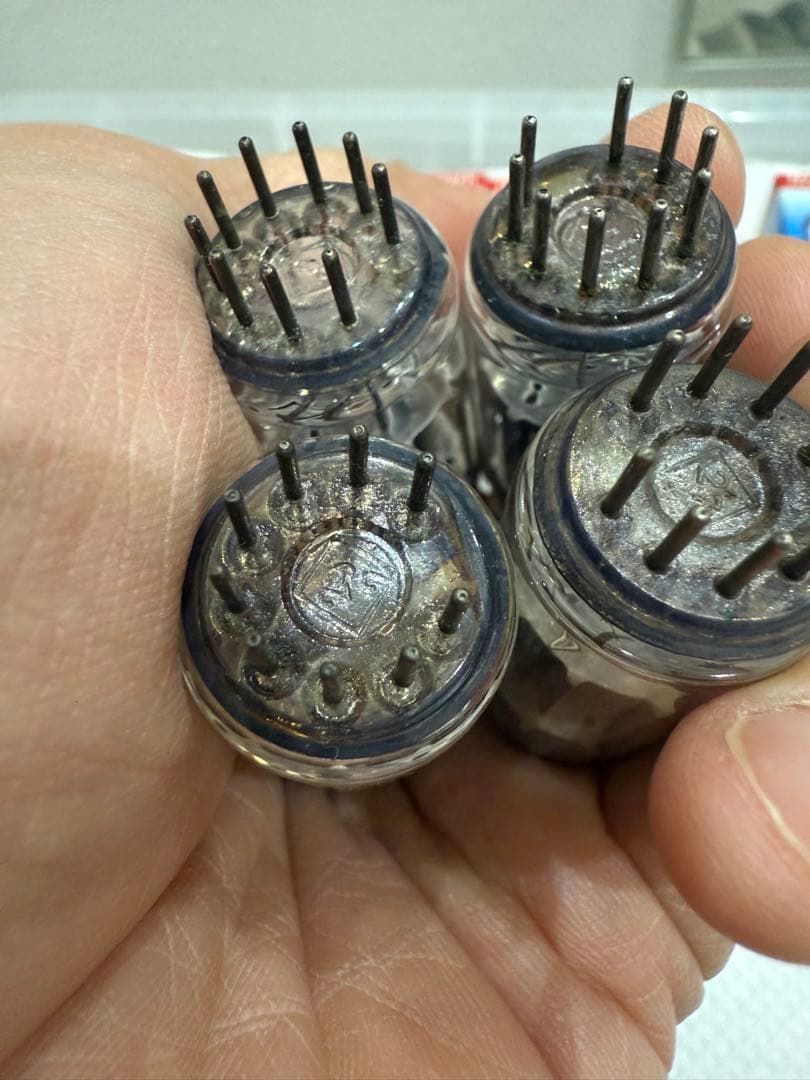 TELEFUNKEN ECC83/12AX7 ダイヤマーク付き 真空管 4本