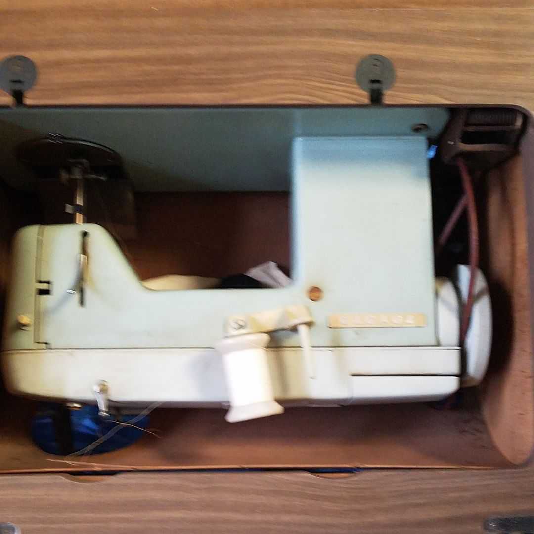 トヨタ製、アンティークミシン