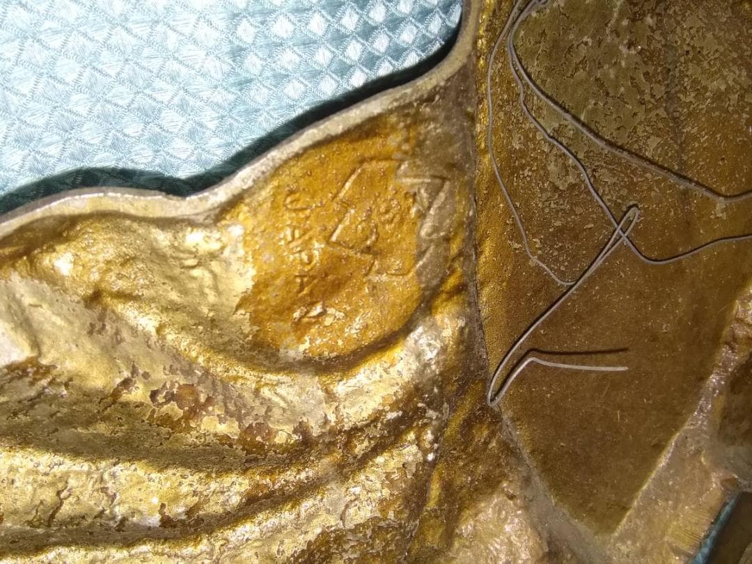 西洋の兵士　金属製壁飾り品　ＭＥＧ社製　戦う兵士　ナイト　刻印