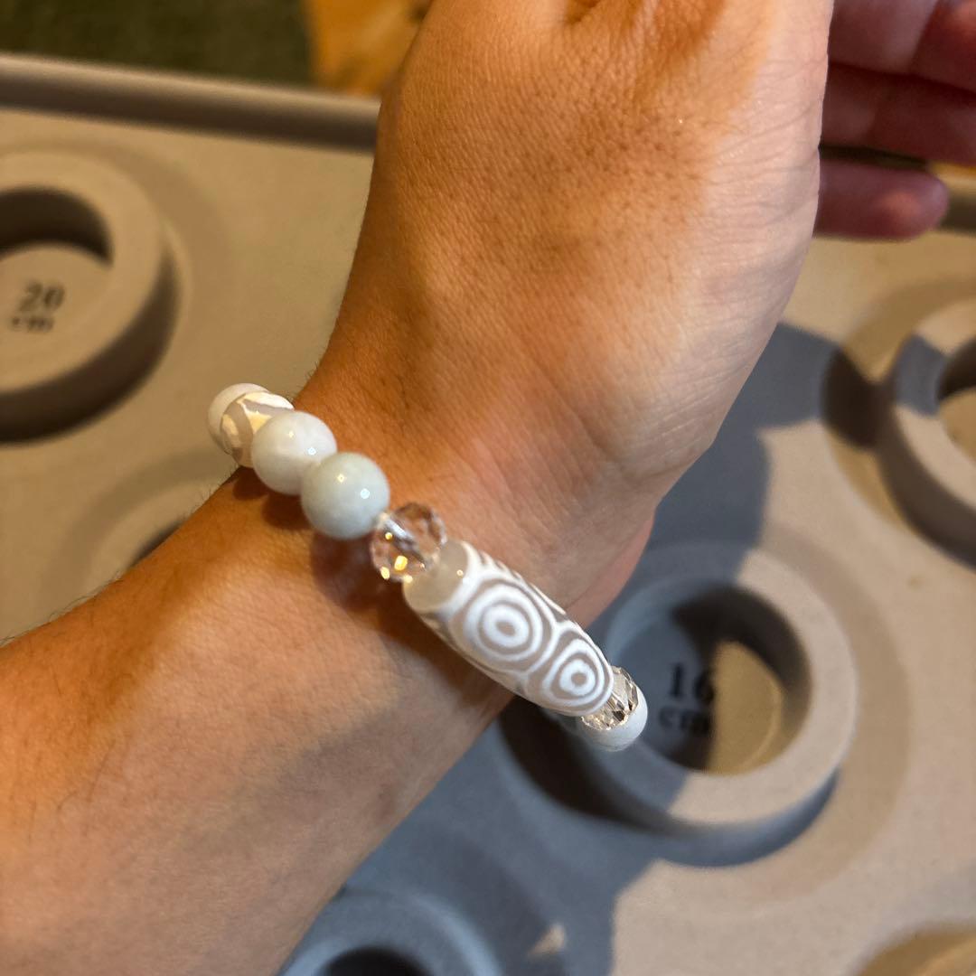 これは！すっごい綺麗！老玉髄白龍眼天珠と三眼天珠と翡翠！すっごいパワー！