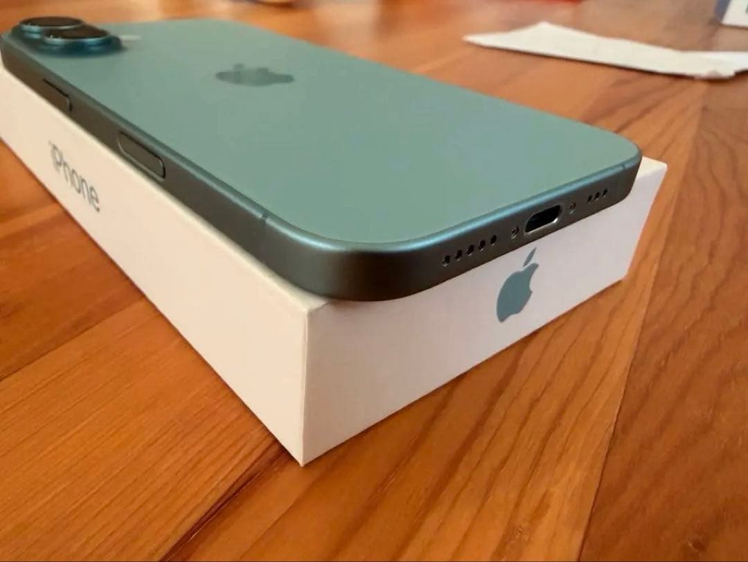 【美品】iPhone16 128GB ティール SIMフリーバッテリー100%