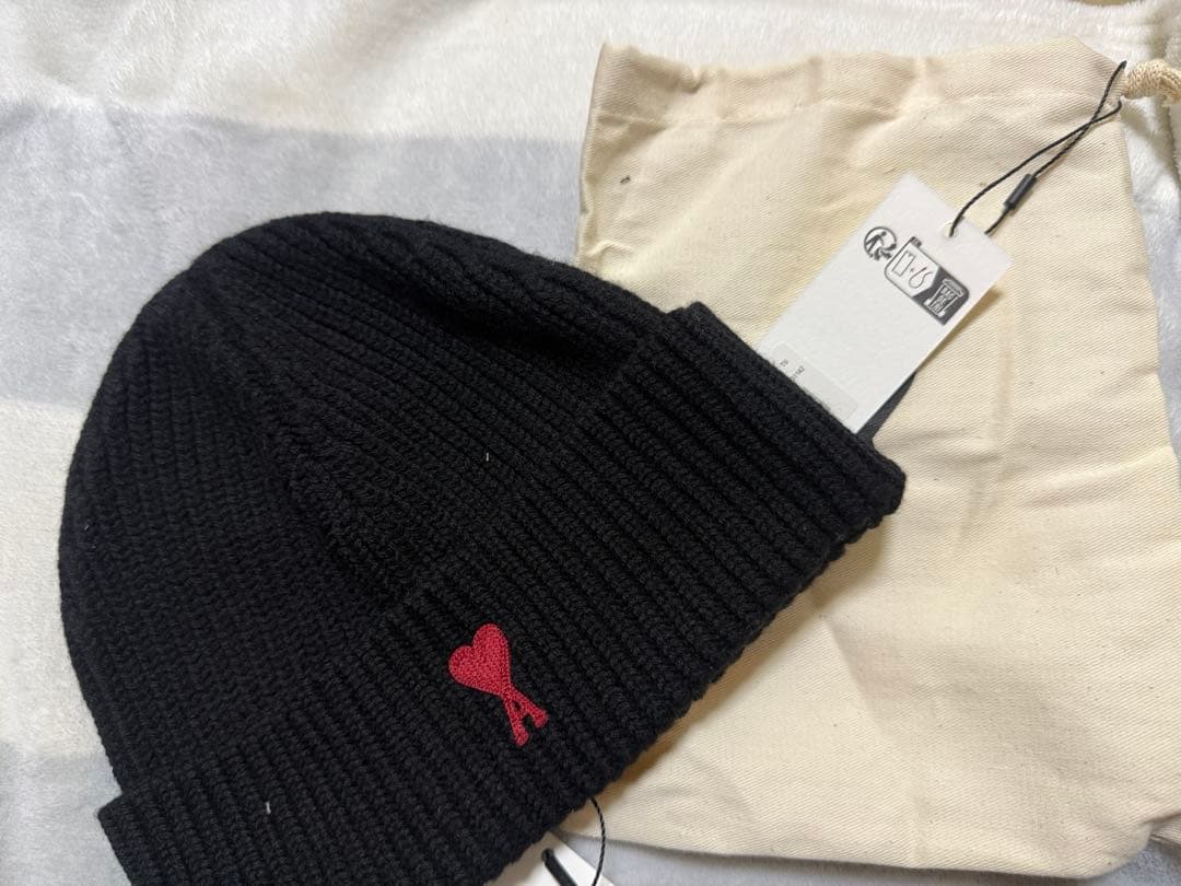【新品未使用　タグ付】ami paris 黒 ニット帽