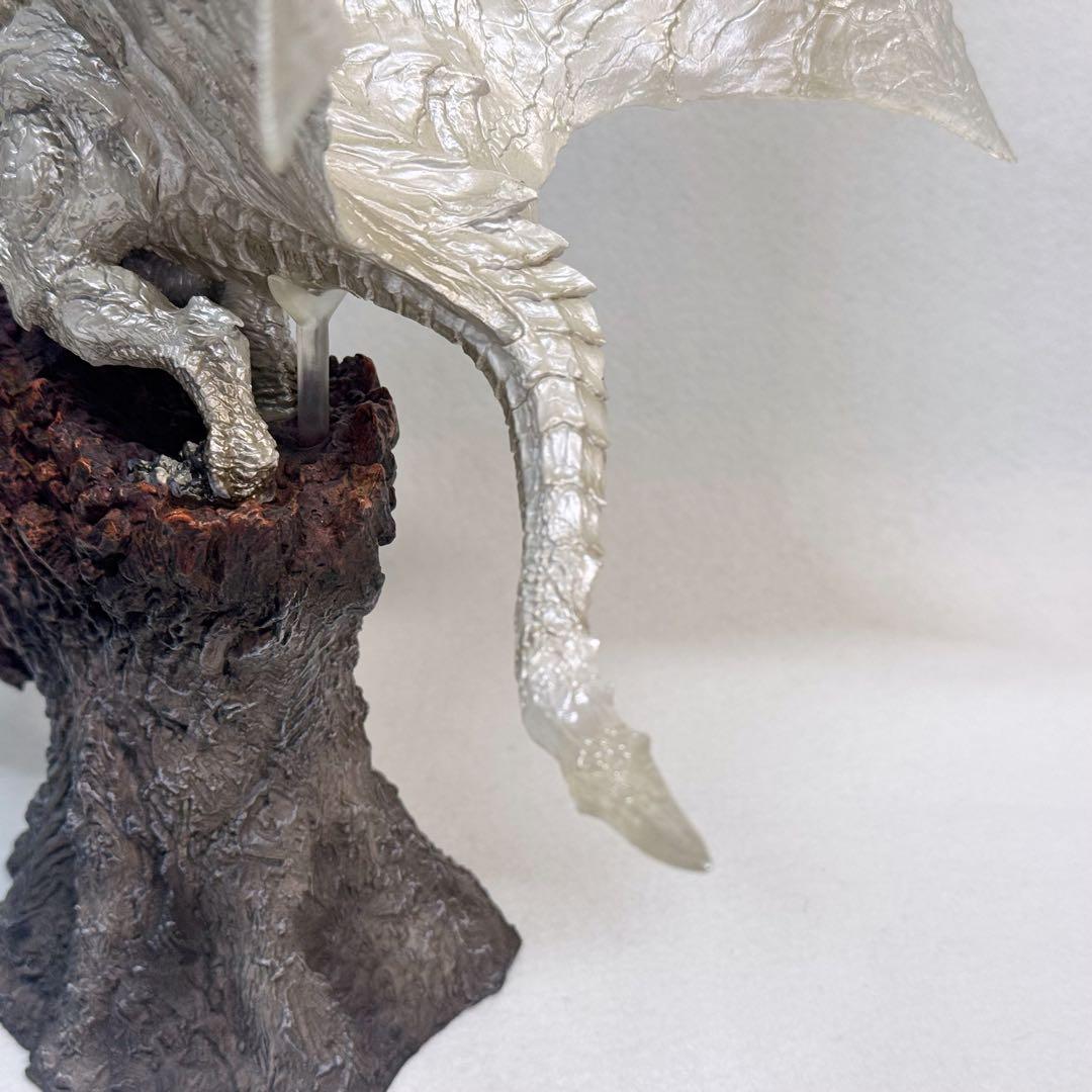 モンスターハンター　カプコン クリエイターズモデル 鋼龍 クシャルダオラ（脱皮）