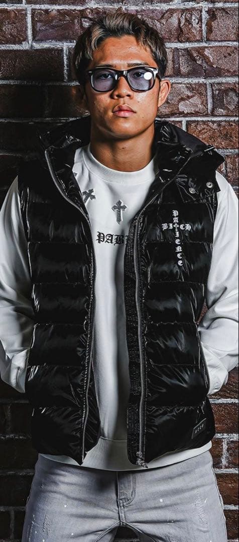 アダムスジャグラーダウンベスト