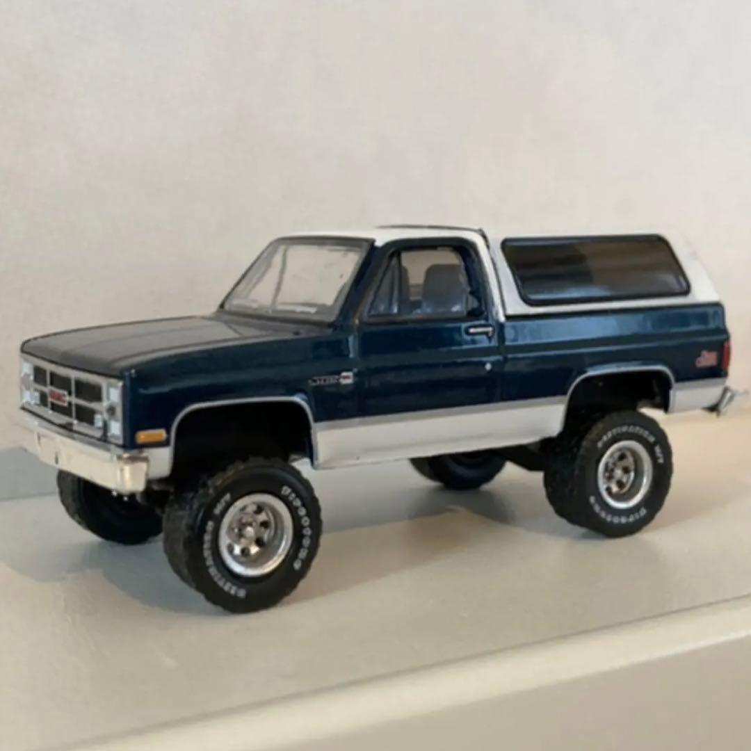 グリーンライト '87 GMC ジミー リフテッド 紺／白