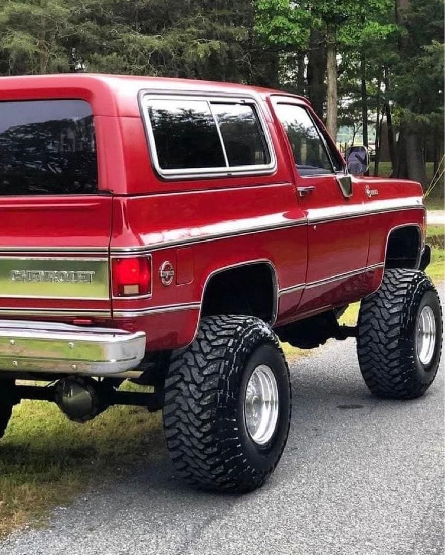 グリーンライト '87 GMC ジミー リフテッド 紺／白