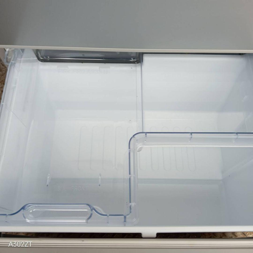 526送料設置無料　SHARP　大型冷蔵庫　350L 人気モデル