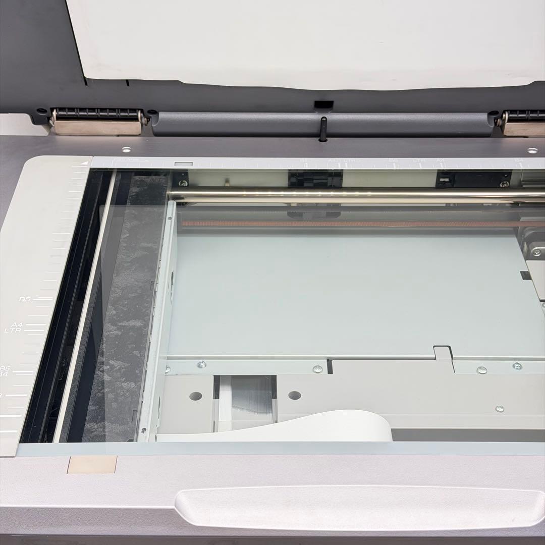 ES-10000G 　フラットベッドスキャナー