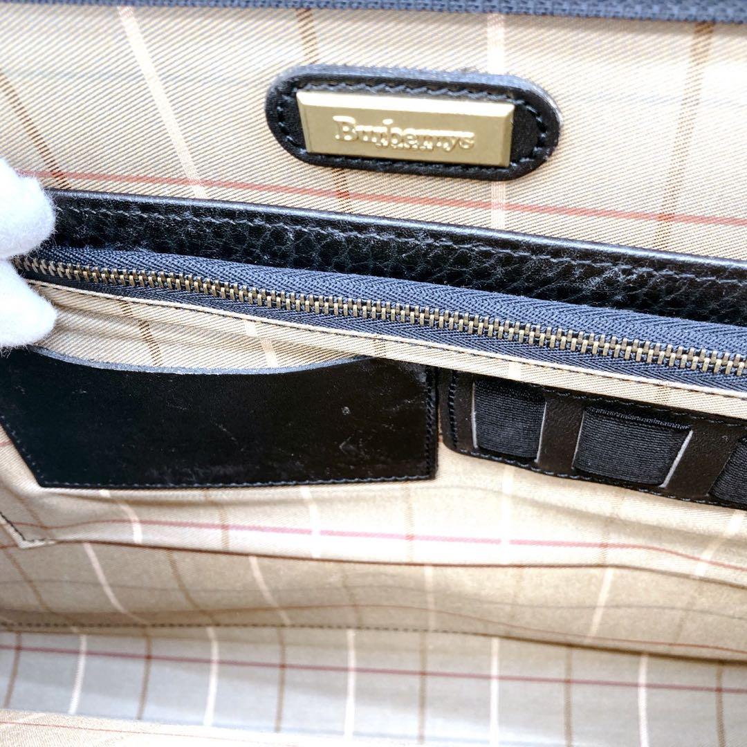 Burberry ビジネスバッグ　レザー　ブラック　ブリーフケース