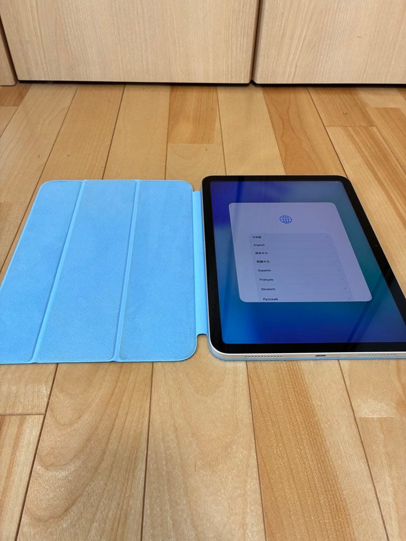 iPad(第10世代) シルバー Wi-Fi 64GB 純正カバー付