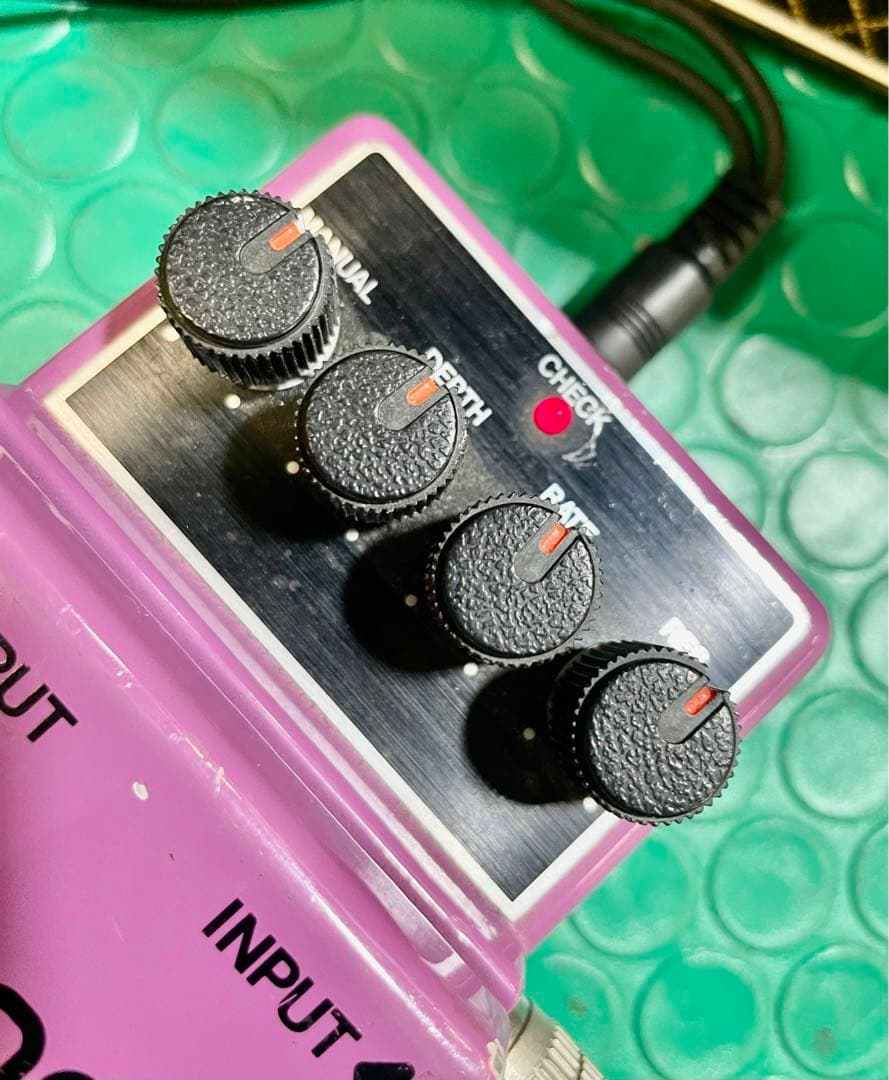 BOSS Flanger BF-2 日本製 ビンテージ　フランジャー　銀ネジ