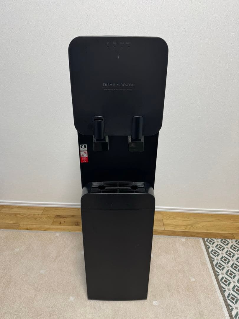【グェン　バン　チン】ウォーターサーバー プレミアムウォーターfamfit