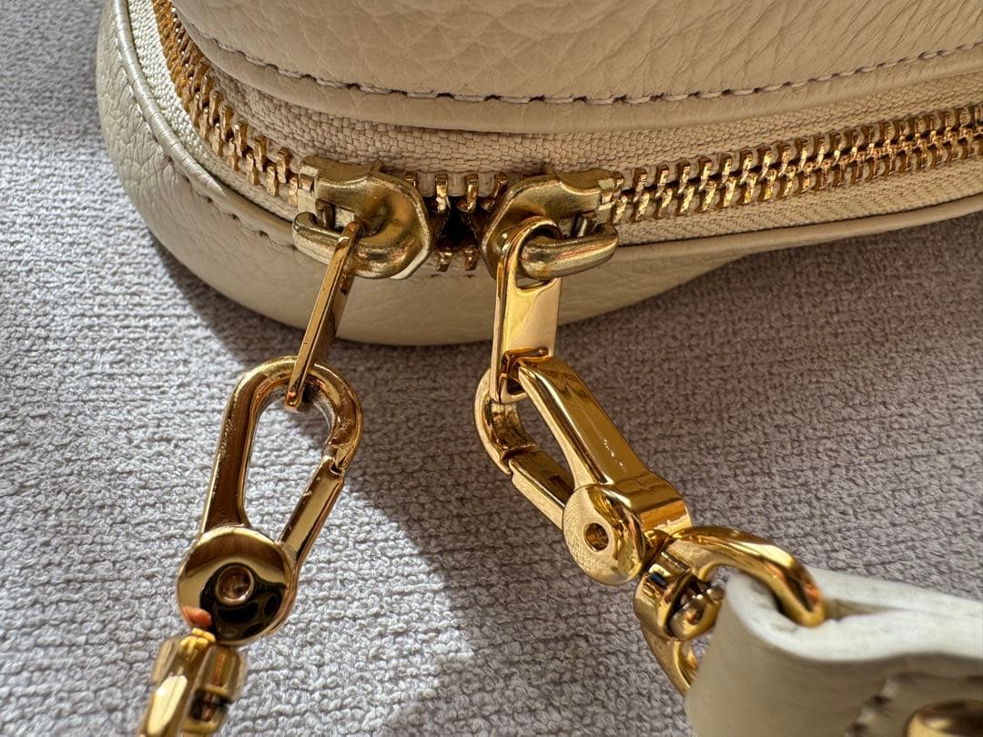 ch!iiibag レザーハートショルダー オフホワイト　チーバッグ