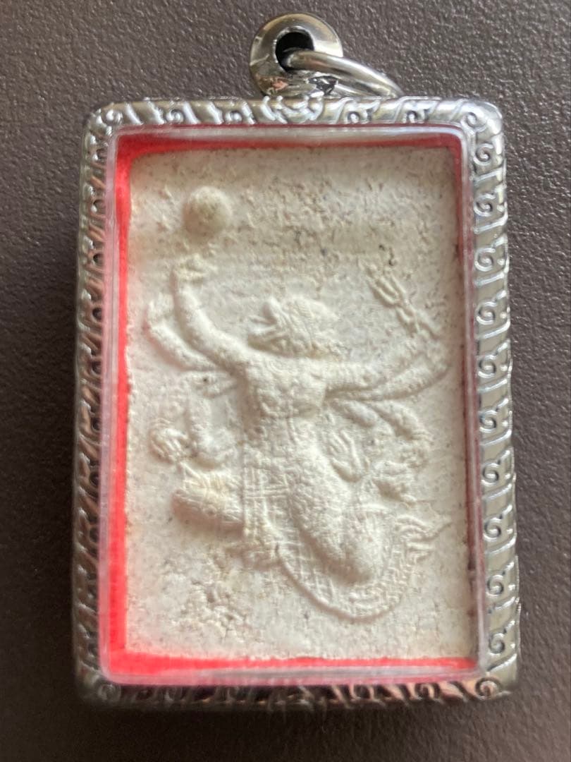 強力な呪文の粉の猿神ハヌマーン　守護と繁栄　プラクルアン　お守り　開運　金運