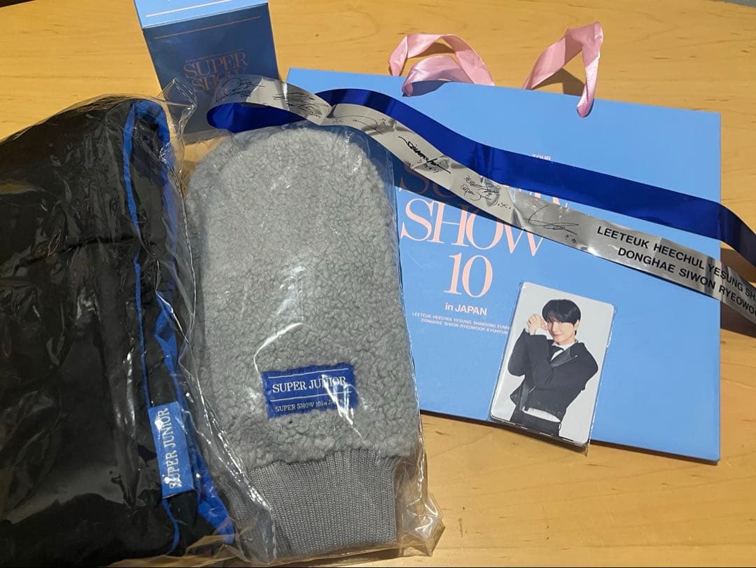 SUPERJUNIOR プレミアムシート特典　銀テ付き