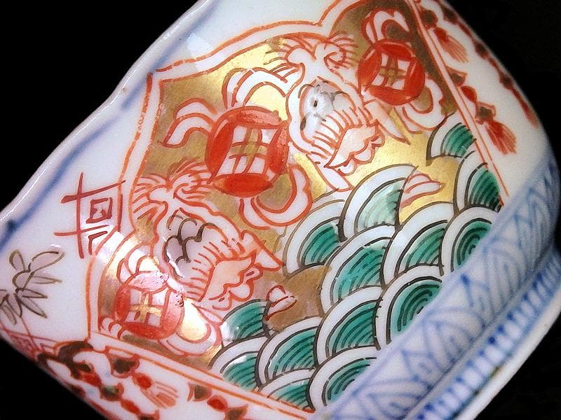 古伊万里　金襴手　瓔珞紋に松竹梅　獅子に青海波の図　猪口　E767AS-CRj