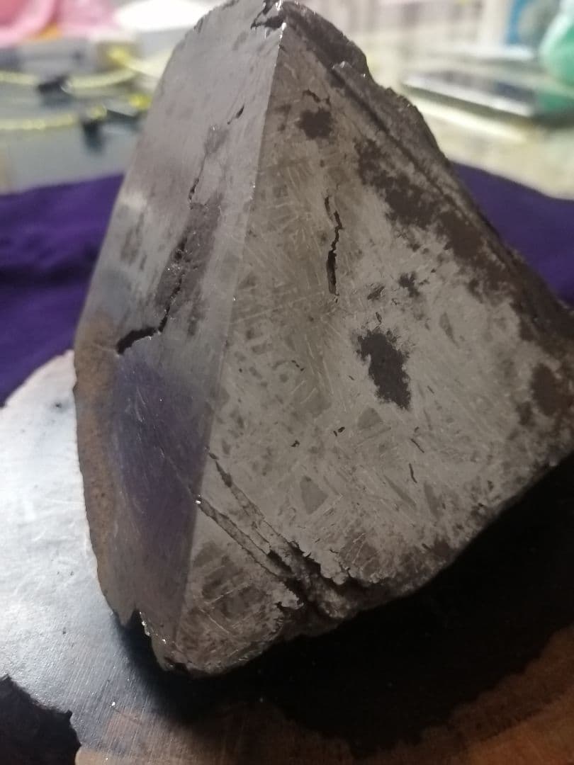 ★【ジャッキー】『超隕石』鉄隕石　隕石原石 1968g 隕石内部。