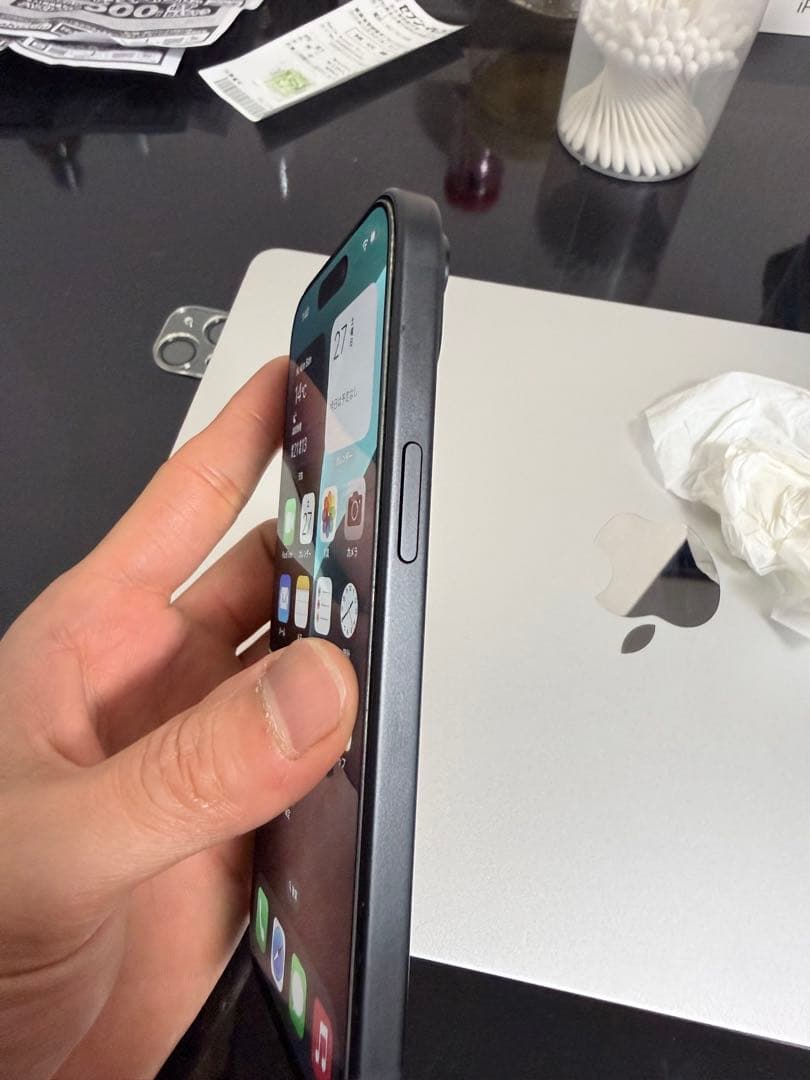 Apple iPhone 15 ブラック 128GB 本体