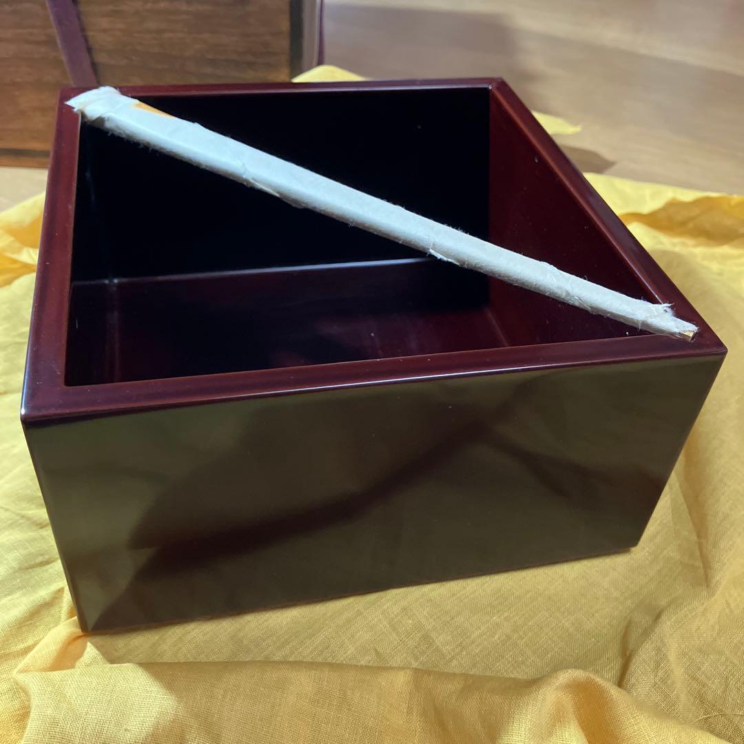 溜塗り枡形菓子器竹箸付き（輪島塗り　山崖松花堂）