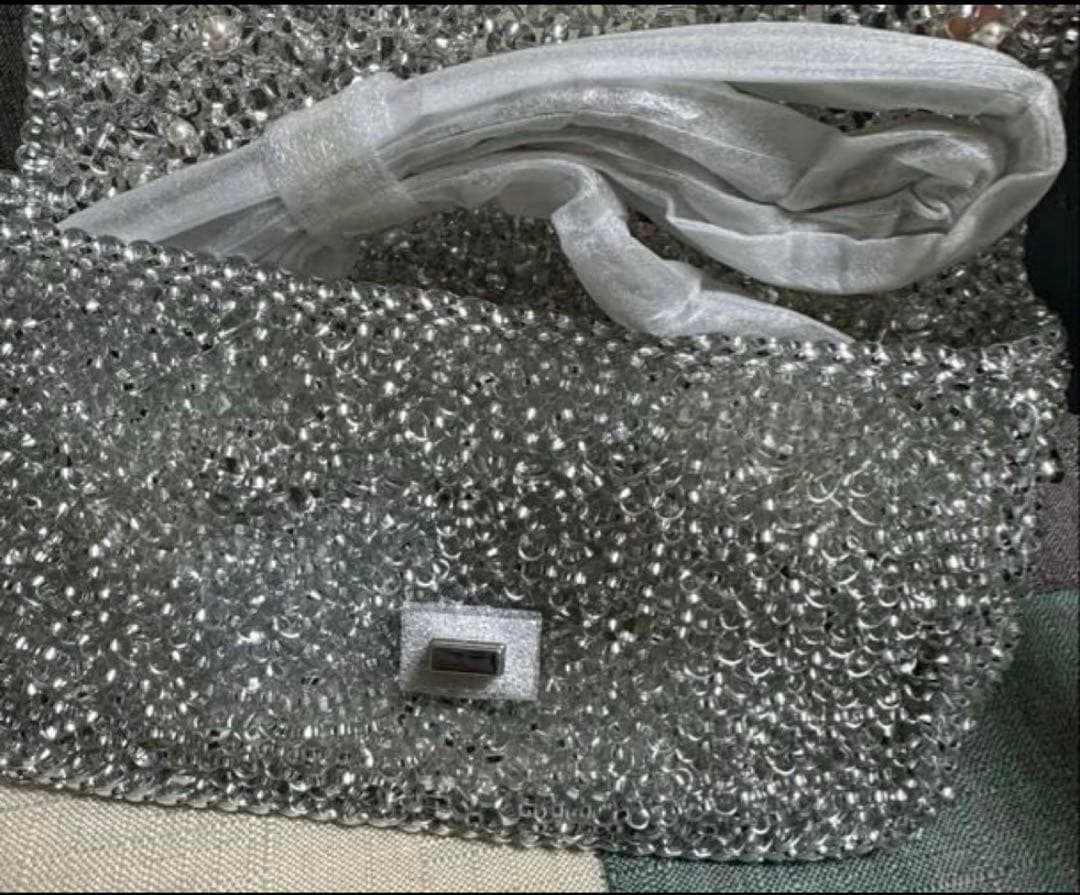 【未使用】アンテプリマ ペルラ グリッター ショルダー ミディアム シルバー