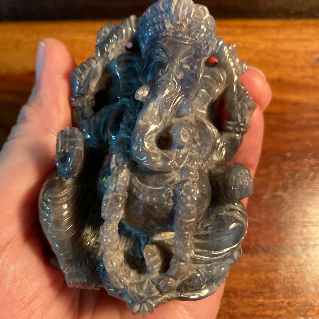 ブルーサファイア製 ガネーシャ像／希少石・手彫り・ネパール仏像・239g