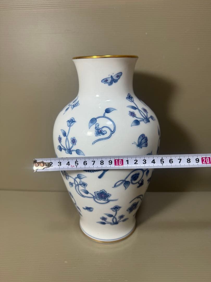 2165  大倉陶園 OKURA 花瓶 フラワーベース 金縁染付花蝶鳥文　花瓶