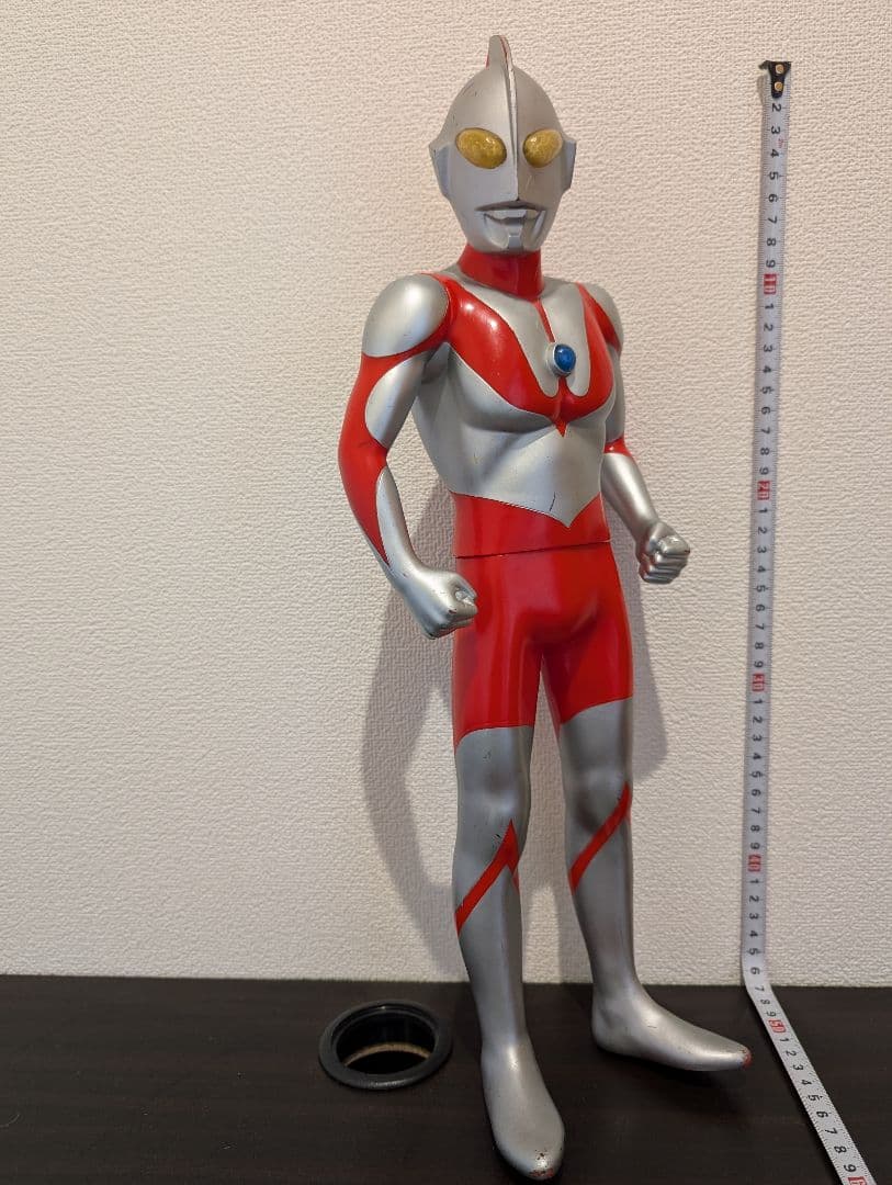 平成生まれの高さ46cmの初代ウルトラマン フィギュア