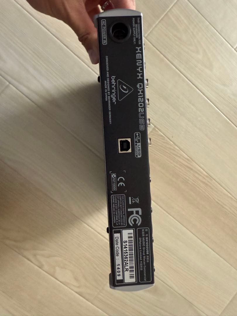 Behringer XENYX QX1202USB ミキサー