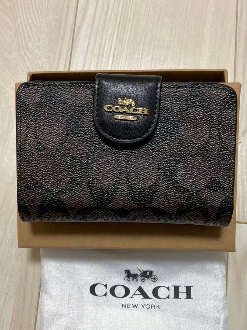 COACH コーチ 二つ折り財布 新品・未使用