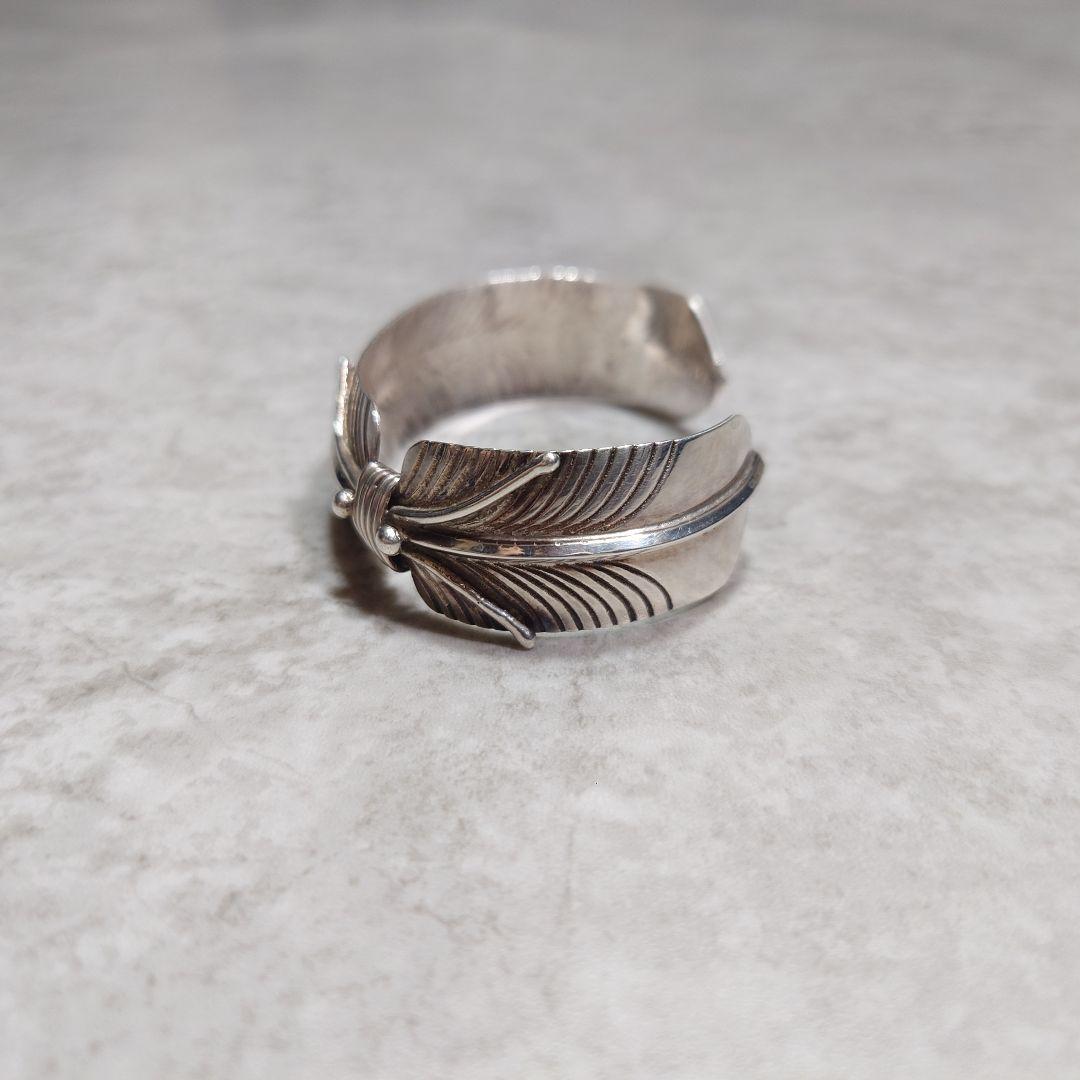 NAVAJO ナバホ族 フェザーバングル SILVER925