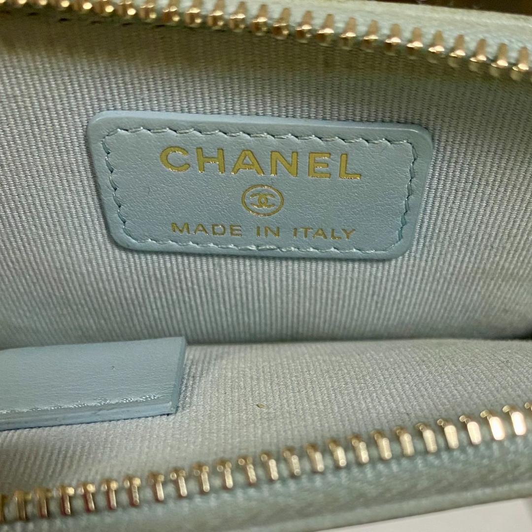 CHANEL シャネル ライトブルー ジッパー ケース 財布 キルティング