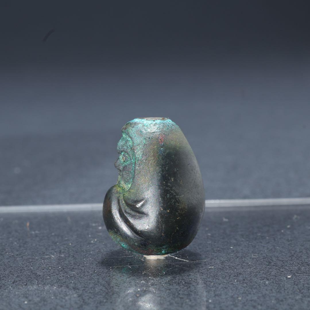 緒締め玉　達磨　提げもの　金属　黒　金工　R1642